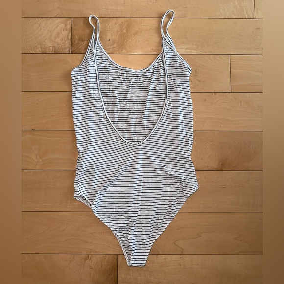 Zara striped bodysuit - Picture 2 of 2